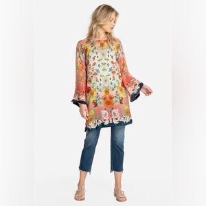 Johnny Was Dacia Tunic.  100% silk with Gorgeous Floral Pattern.